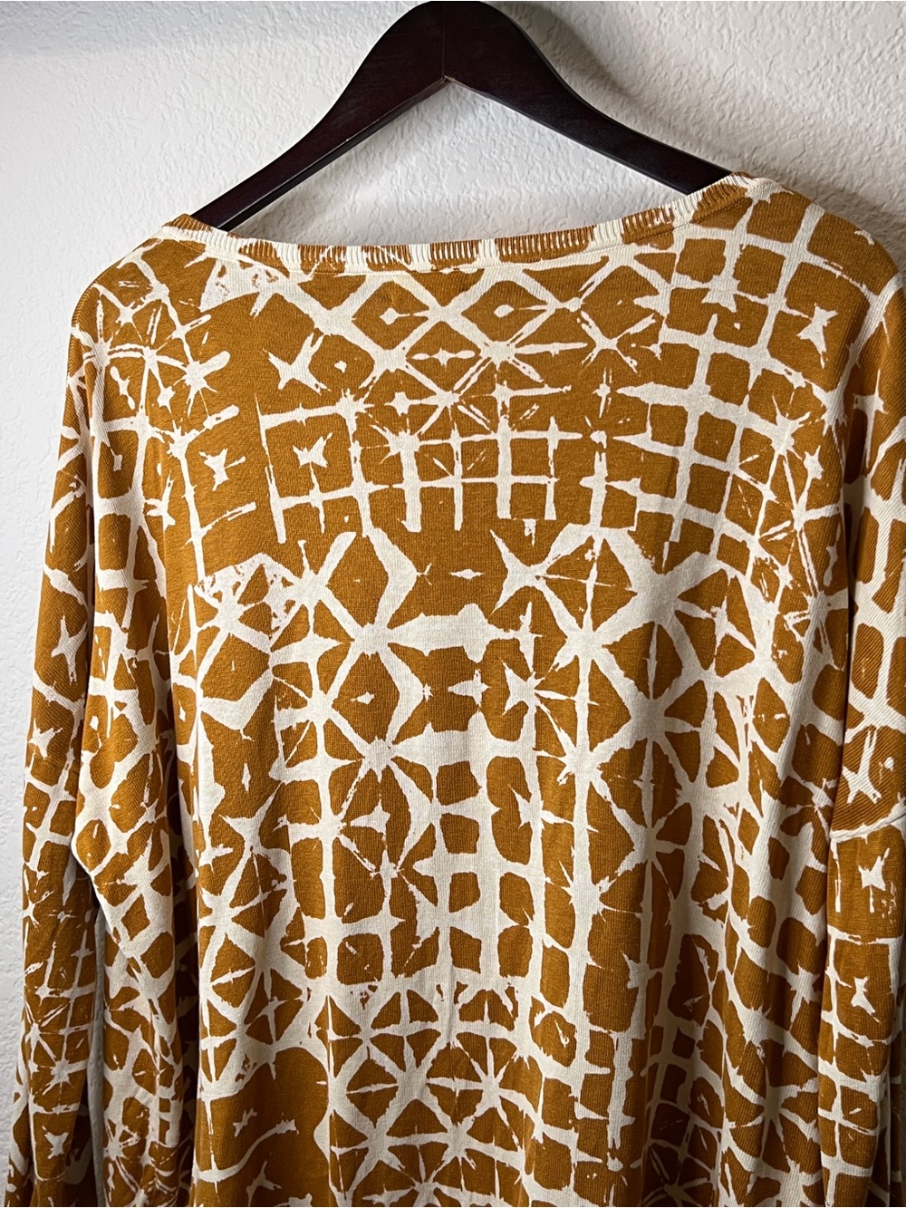 Garnet Hill Batik Mustard & Cream Geometric Boatneck Silk Blend Sweater Size XL - Picture 9 of 10